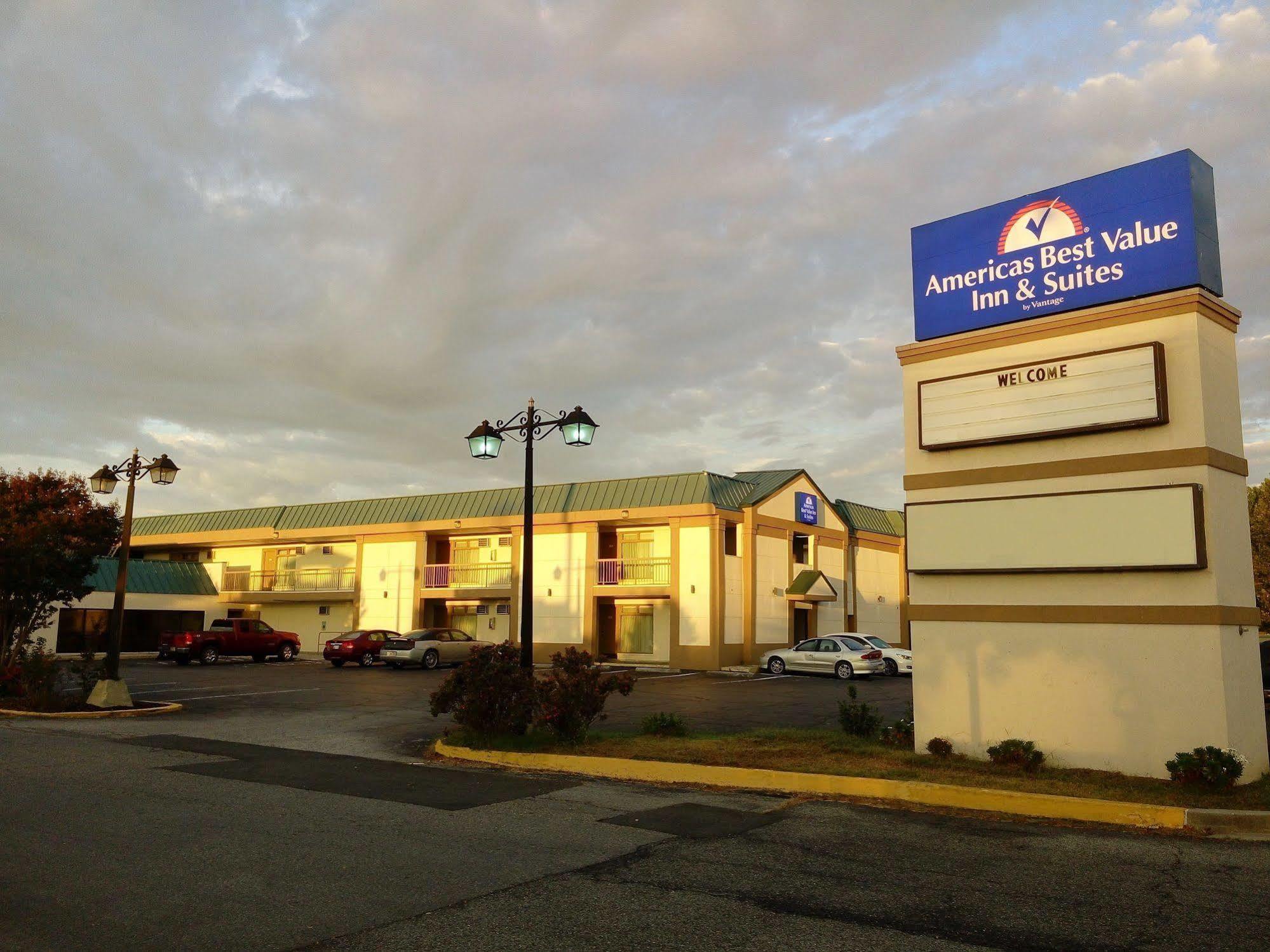 Days Inn Lexington Park Exterior foto